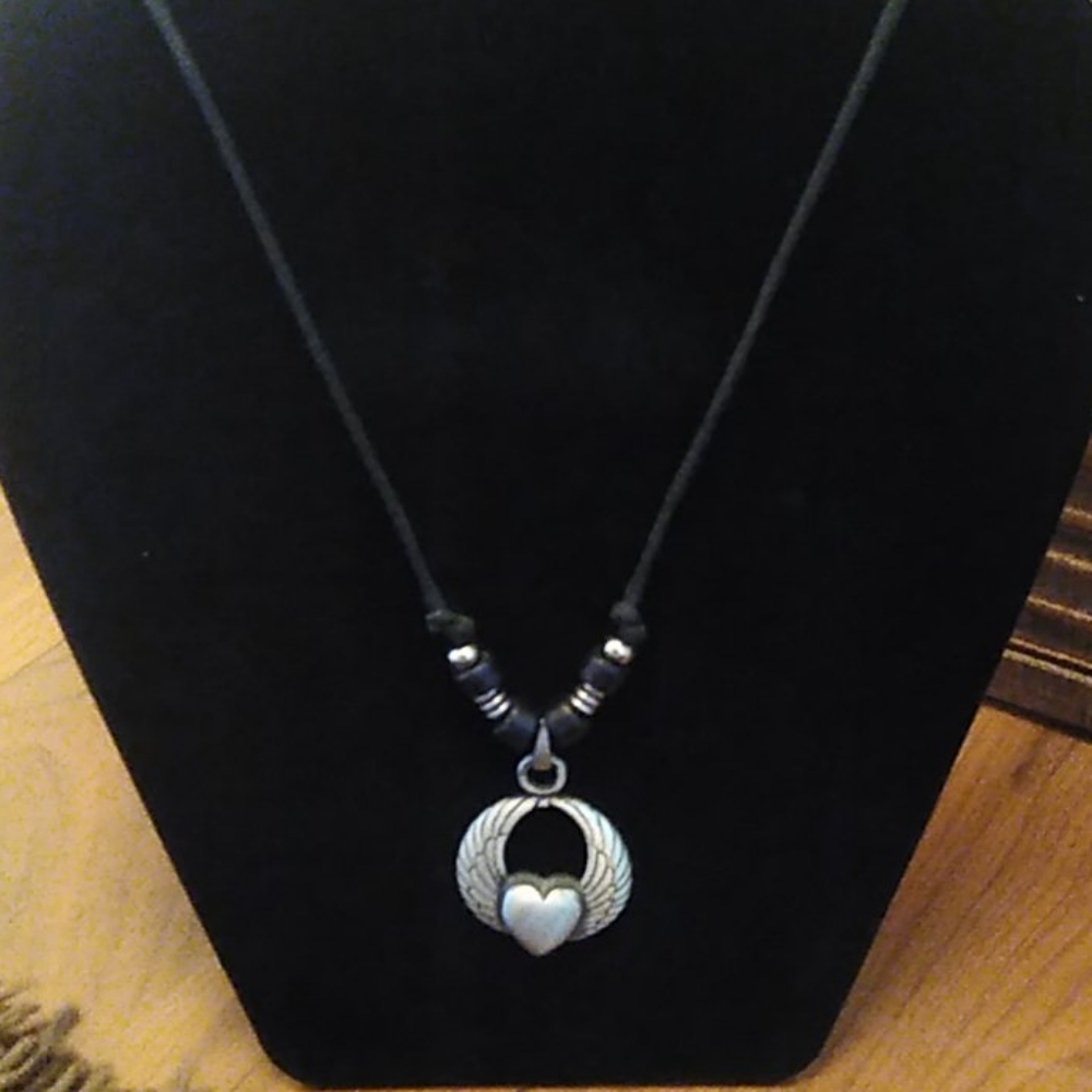Necklace - Picture 6 of 8